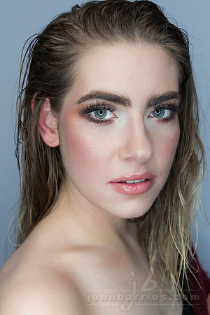 Model: Alison Mullen / MUA: Shanelle Squire