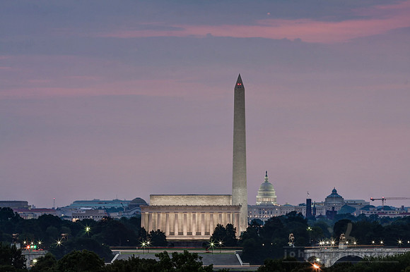 Lincoln memorial, Washington Monument, US Capitol Building at sunrise